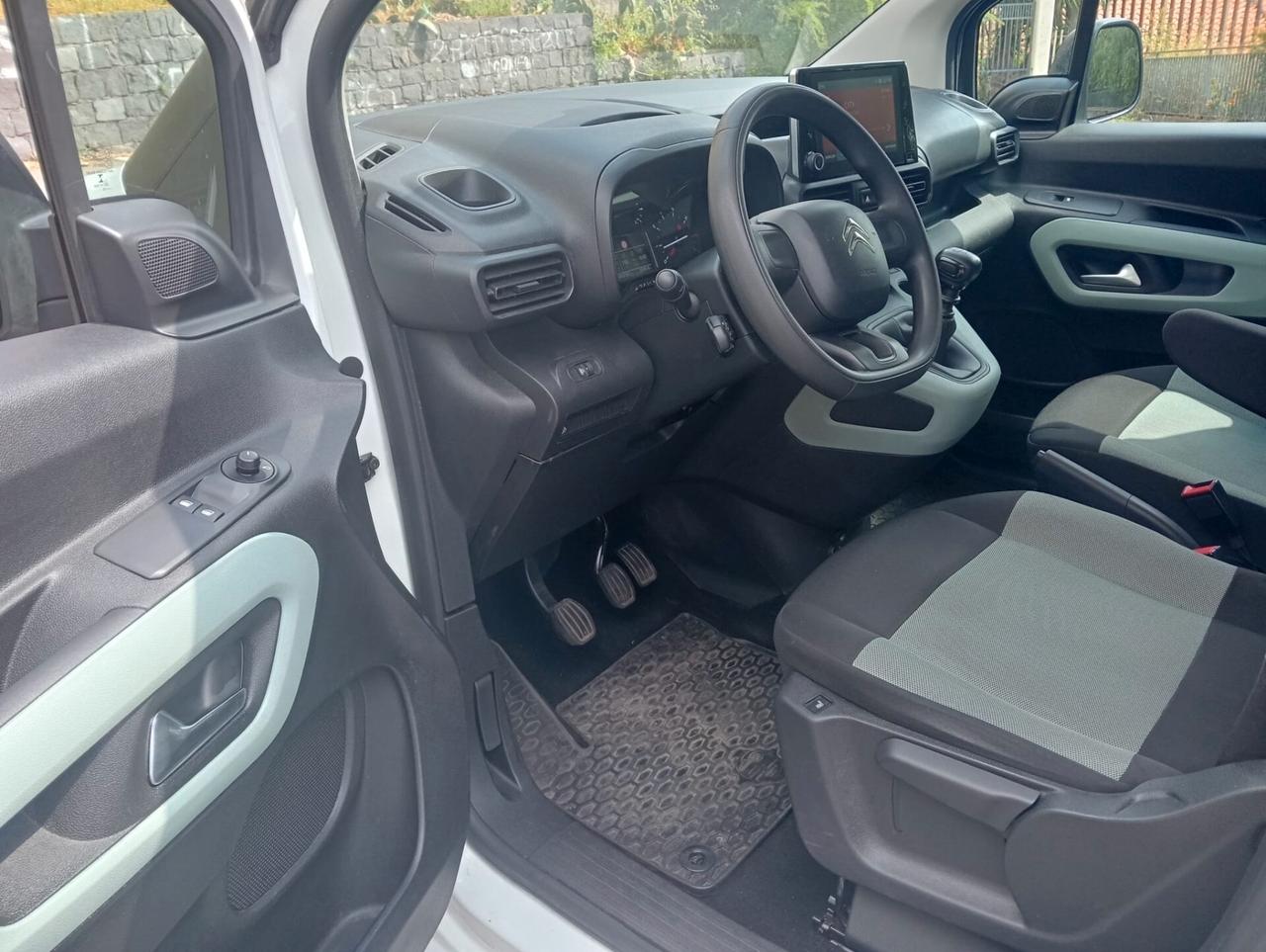 Citroen Berlingo Pianale ribassato con rampa disabili in carrozzina