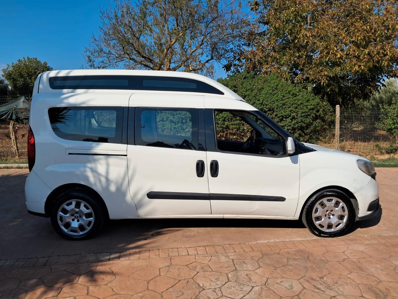 Doblò 1.6 XL 6 posti TRASPORTO DISABILI PEDANA ELETTROIDRAULICA