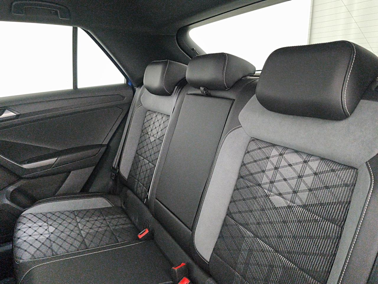 Volkswagen T-Roc 2.0 tdi R-Line 150cv