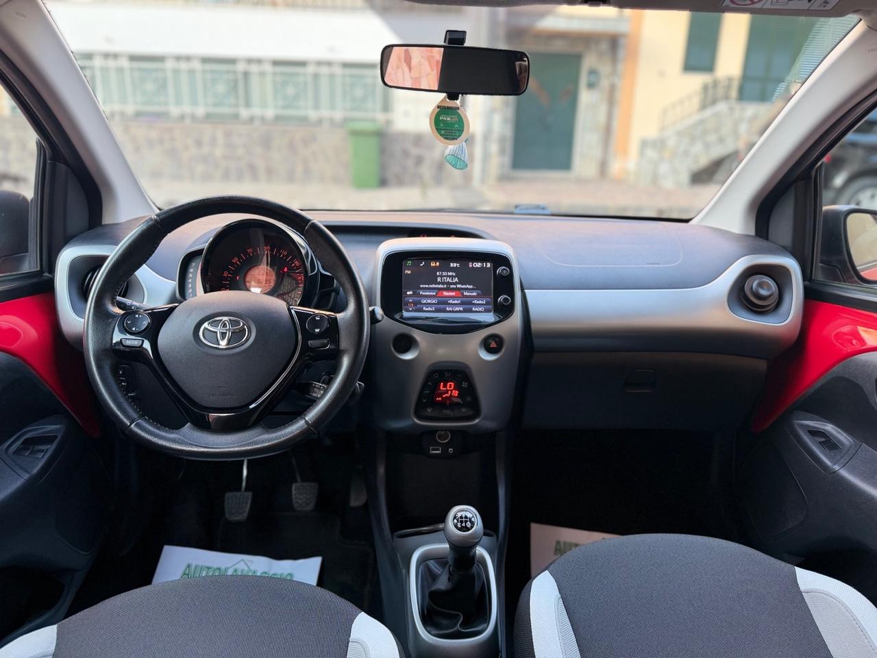 Toyota Aygo 1.0 VVT-i 69 CV 5 porte x-cool