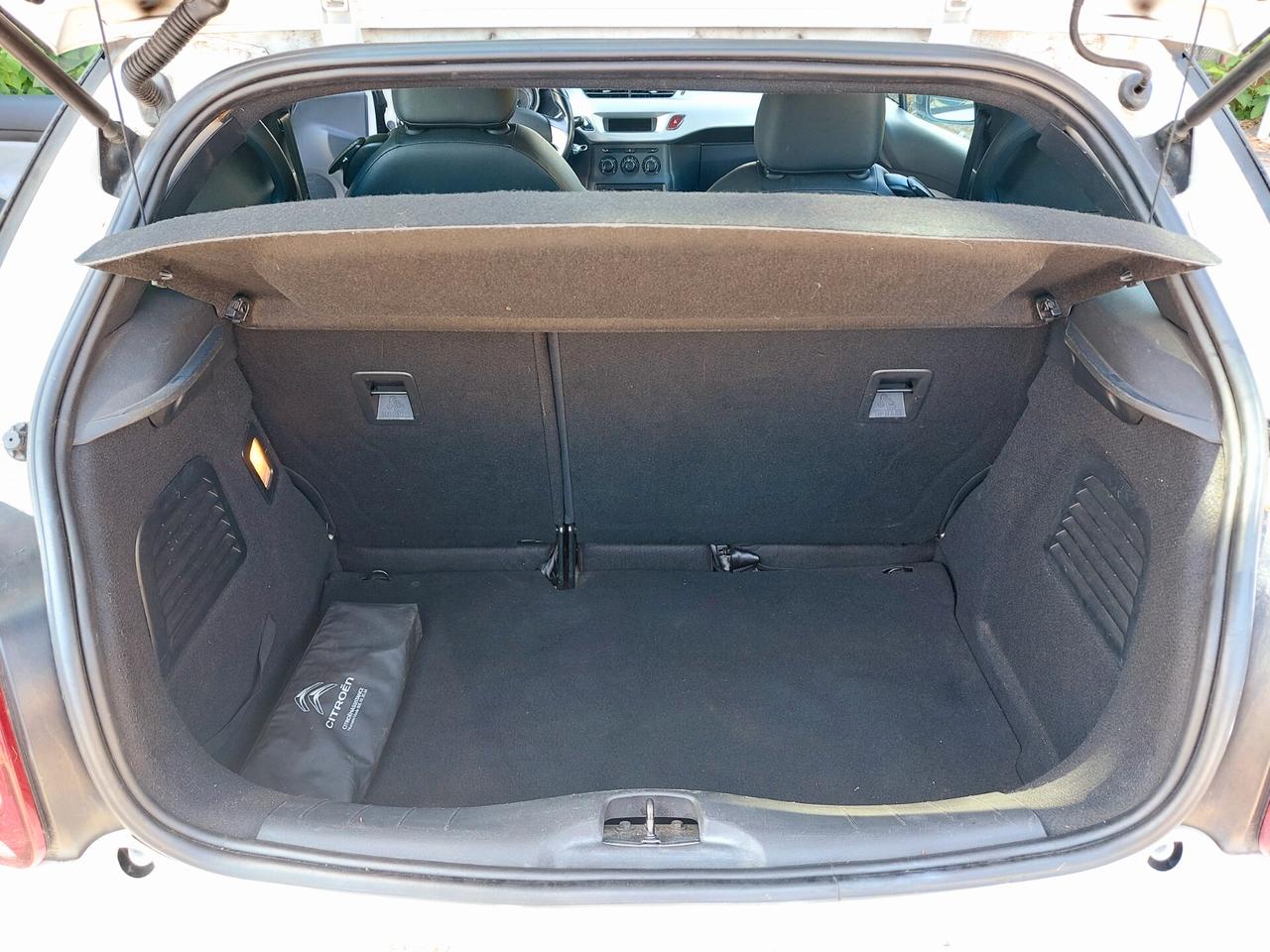 DS3 Coupè 1.4 HDi 70 CV `So Chic` - 2011