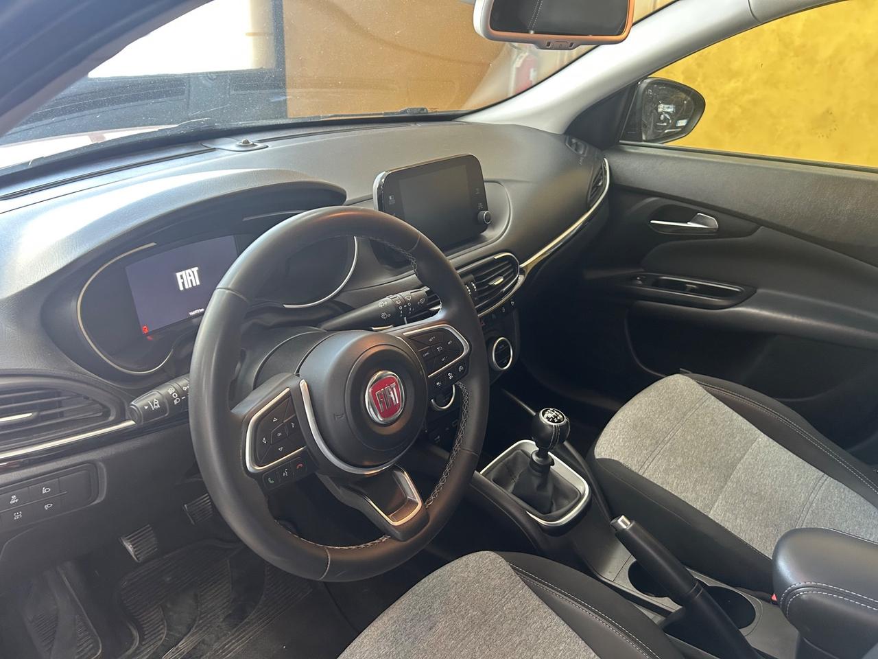 FIAT TIPO CROSS 1.6 Mjet 130 cv “PERFETTA”-2022