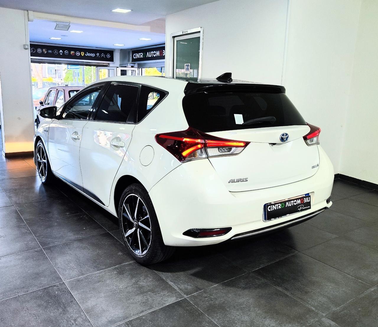 Toyota Auris 1.8 90cv Hybrid Lounge Automatica