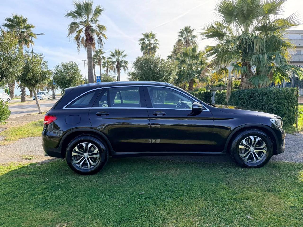 Mercedes GLC SUV GLC 220 d Business 4matic auto