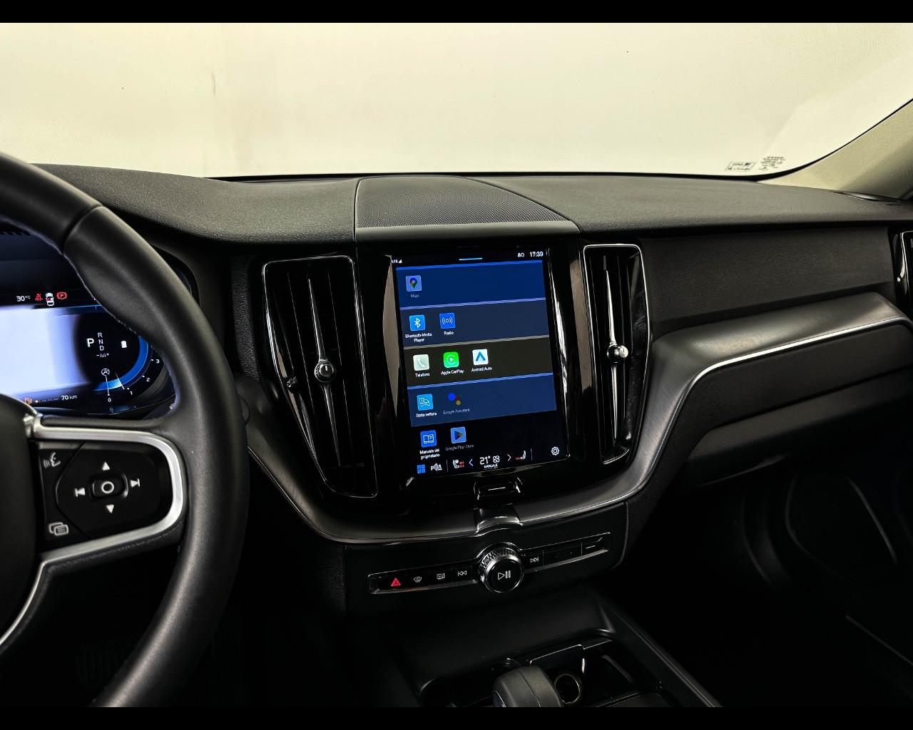 VOLVO XC60 B5 (B) AWD Geartronic Momentum Pro