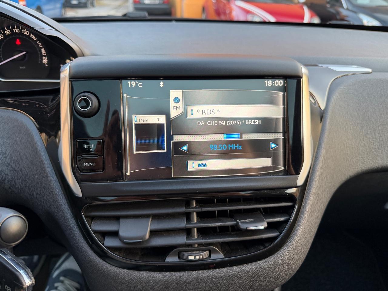 Peugeot 208 PureTech 82 5 porte Allure