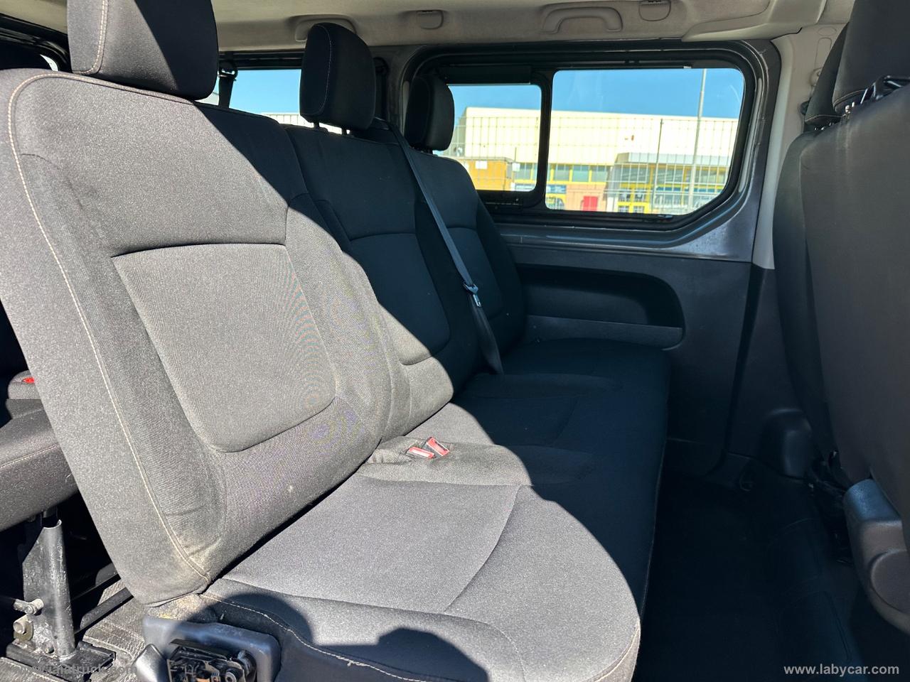 RENAULT Trafic 9 POSTI 1.6 dCi 125CV+GANCIOTRAINO