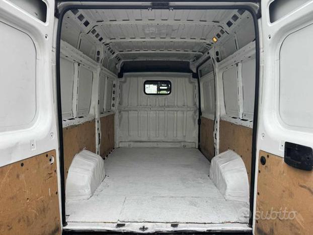 PEUGEOT Boxer 330 2.2 BlueHDi 140 S&S PM-TM Furgon