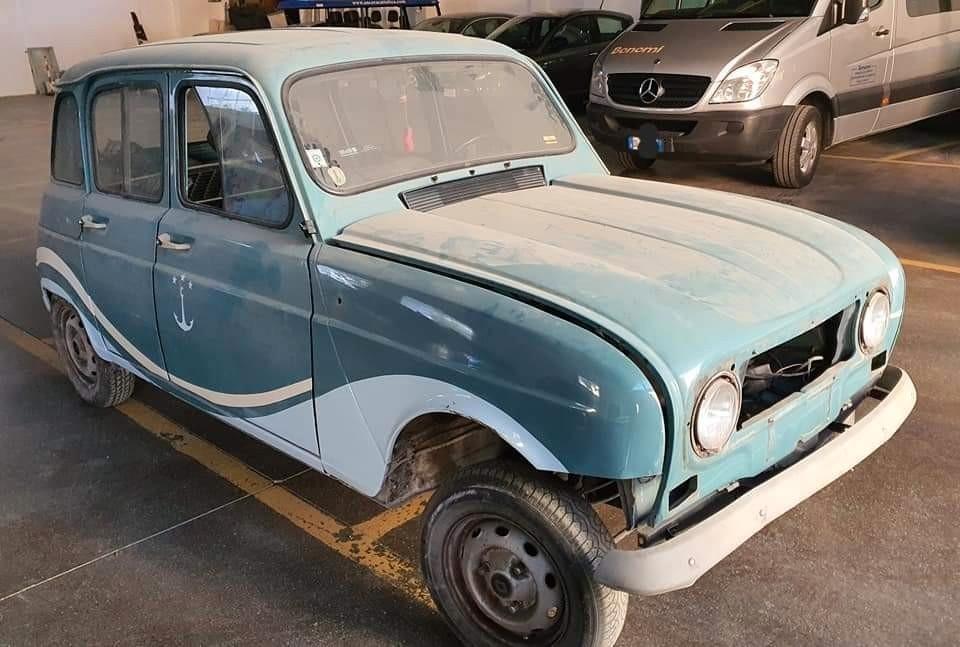 Renault 4