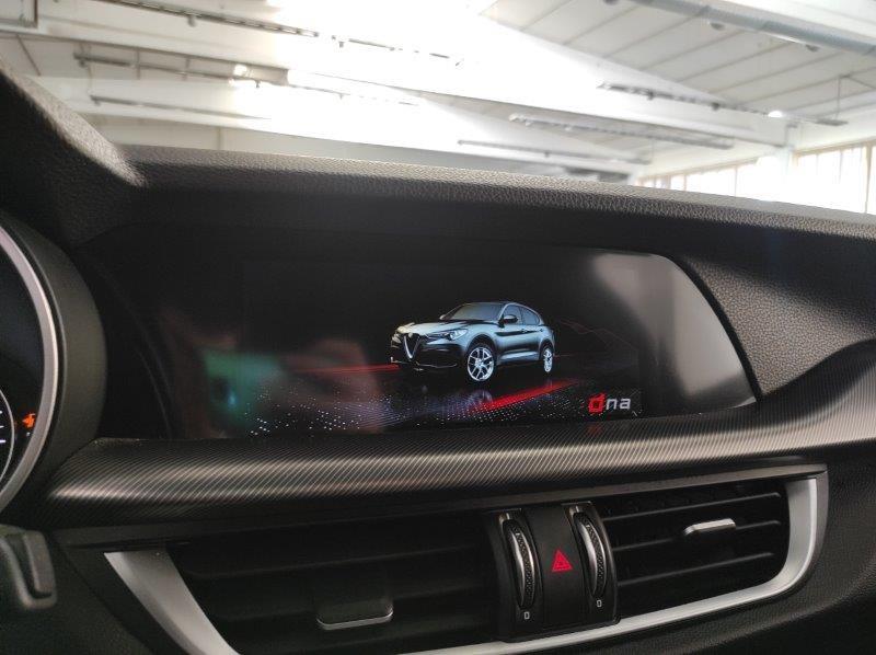 ALFA ROMEO Stelvio - Stelvio 2.0 Turbo 280 CV AT8 Q4 Veloce