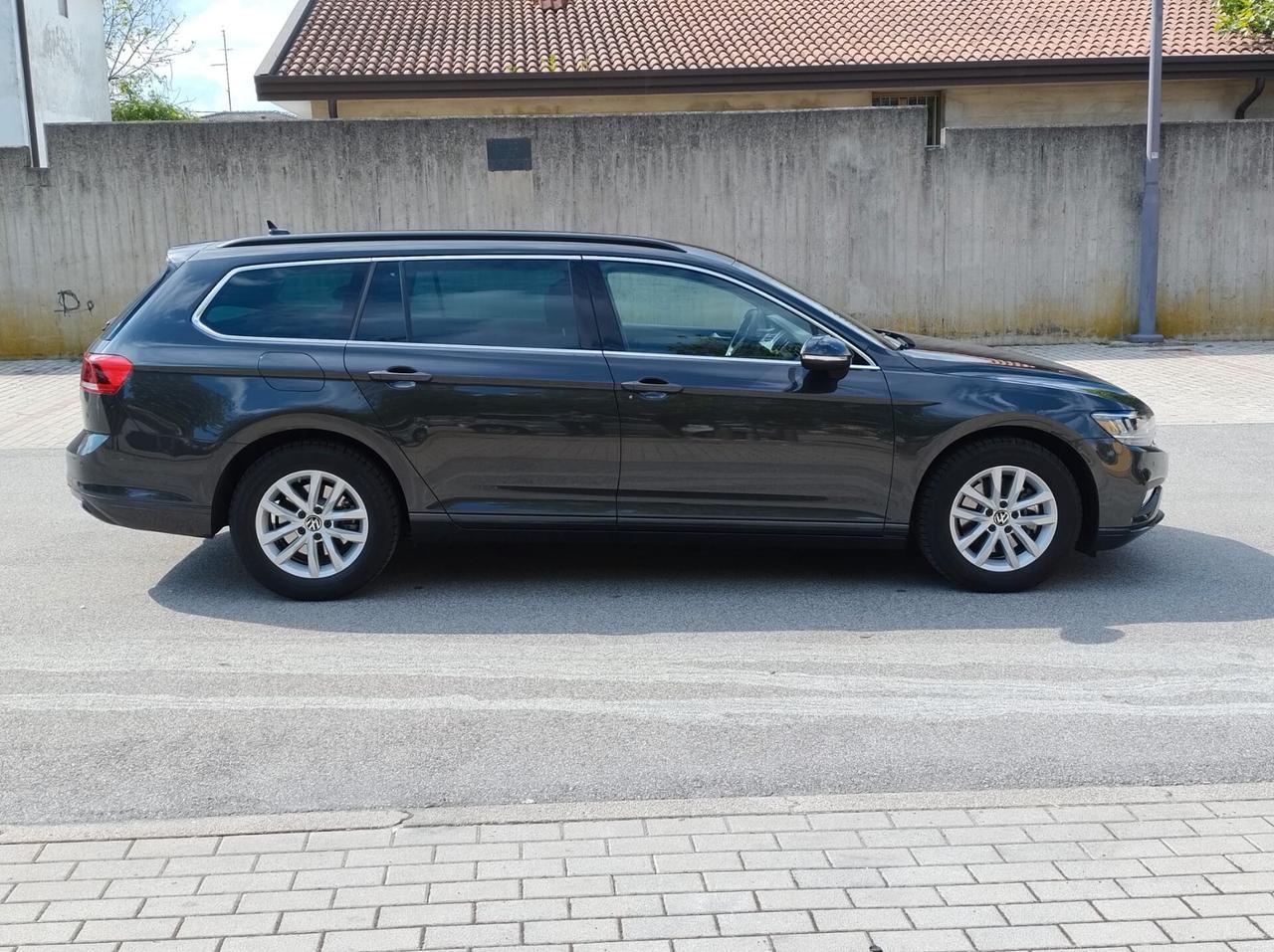 Volkswagen Passat 2.0tdi DSG 150cv GANCIO TRAINO A SCOMPARSA