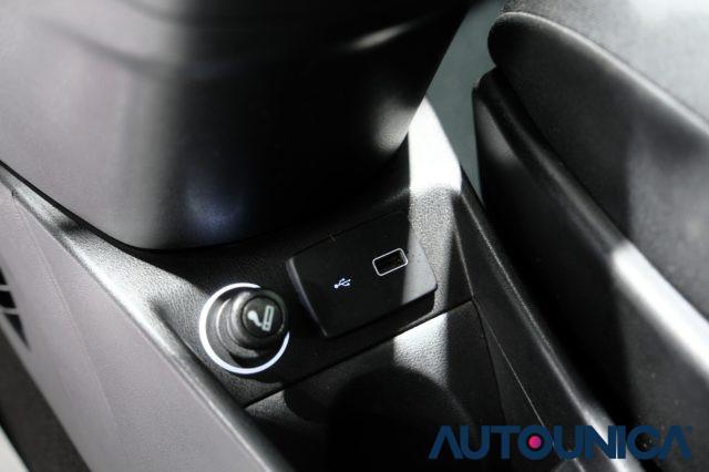 LANCIA Ypsilon 1.2 69 CV 5 PORTE GPL ECOCHIC GOLD NEOPATENTATI