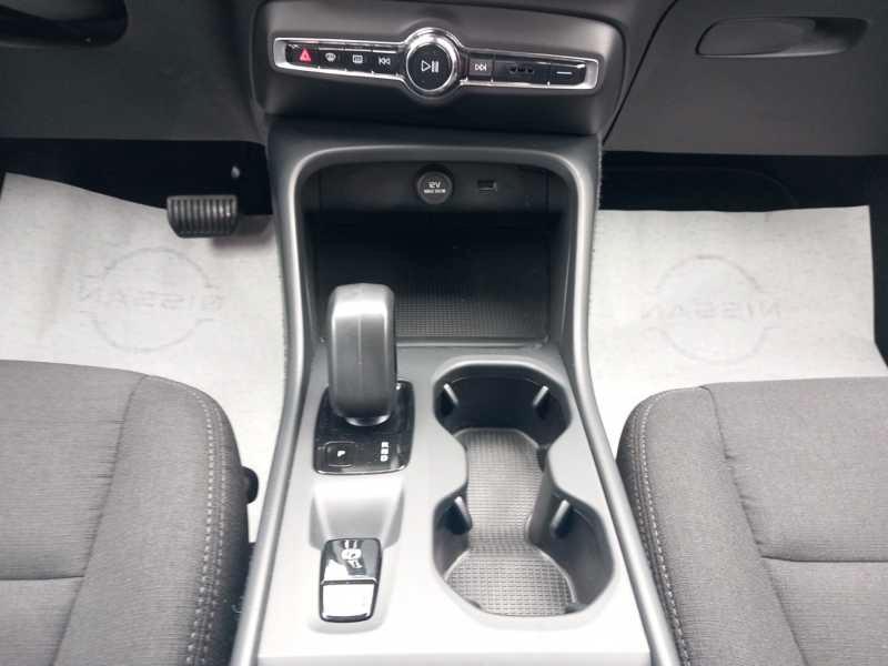 VOLVO XC40 1.5 t2 Momentum Core auto