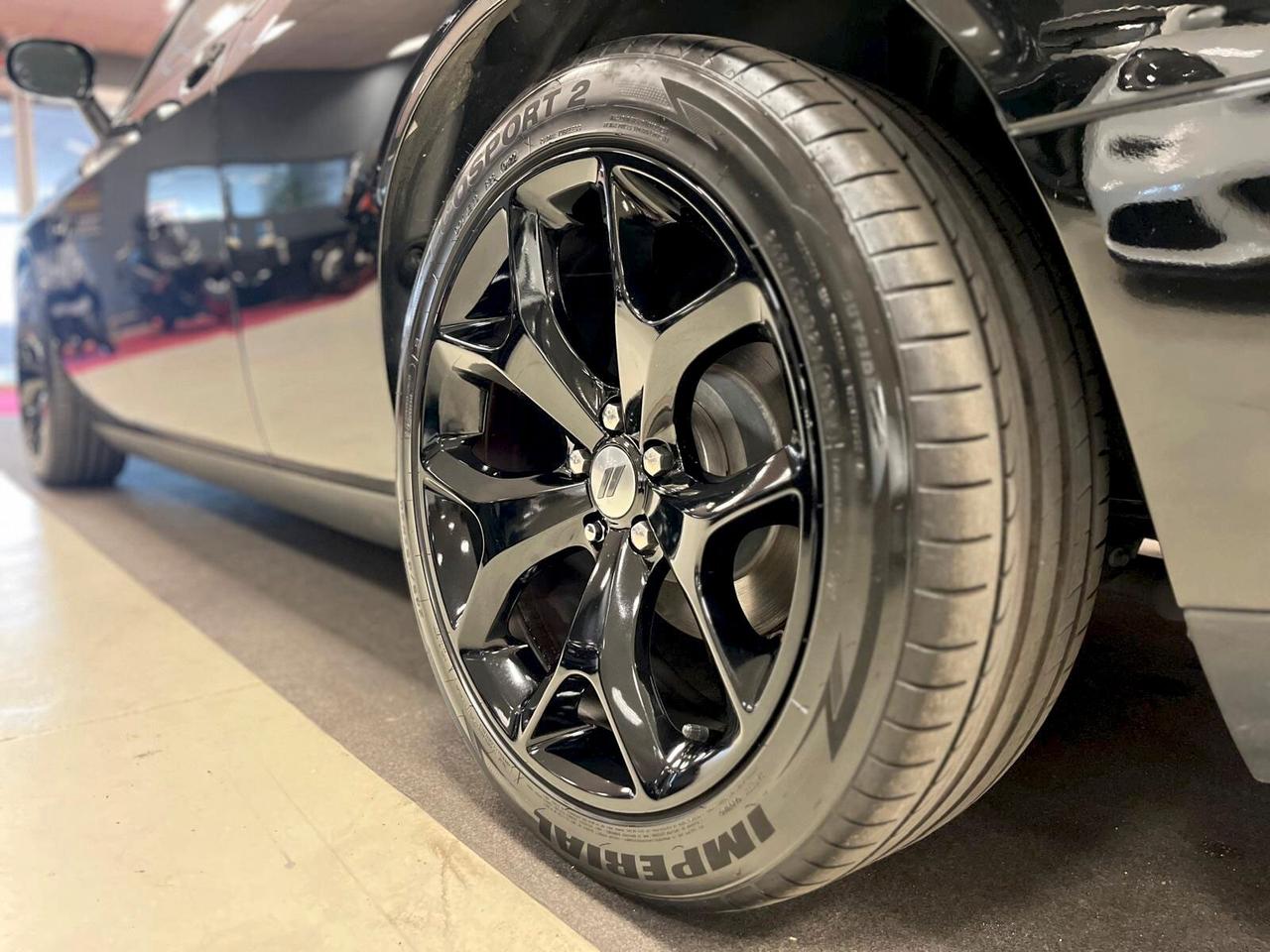 Dodge Challenger V6 3.6 STX AWD