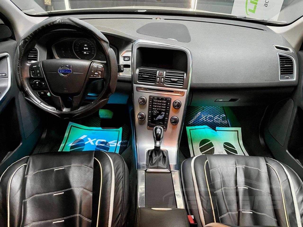 Volvo XC60 2.0 d3 R-design 150cv geartronic my17