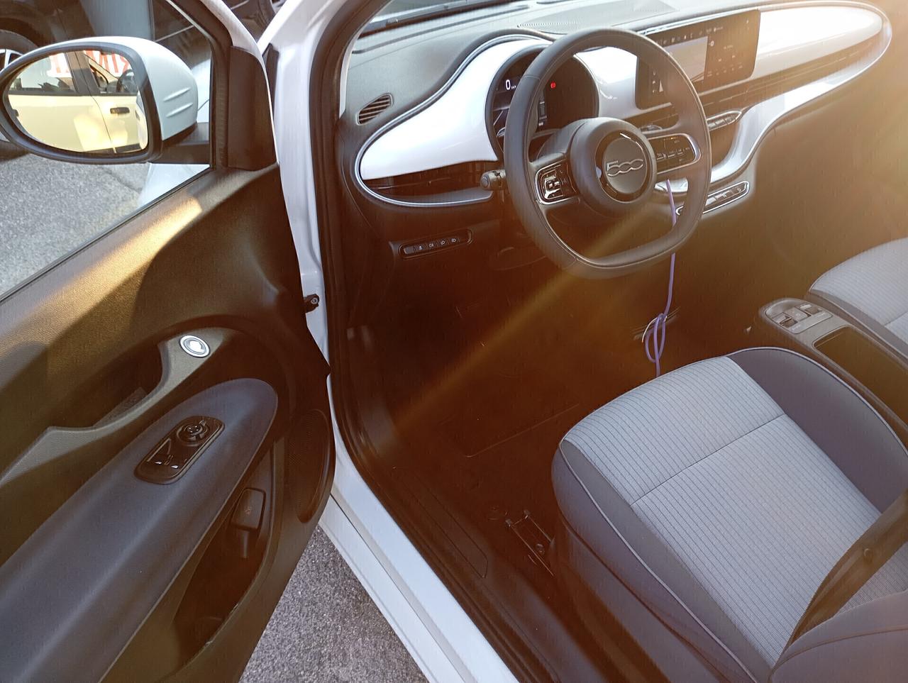 Fiat 500e Berlina 42kWh Icon