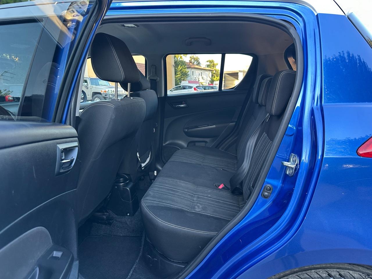 Suzuki Swift 1.2 VVT 5 porte B-Top Bi-Color