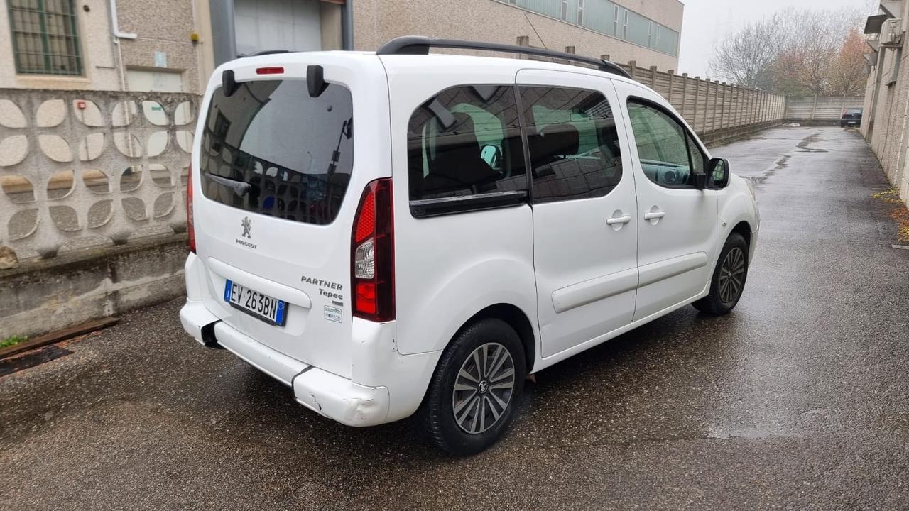 Peugeot Partner Parter trasporto disabili