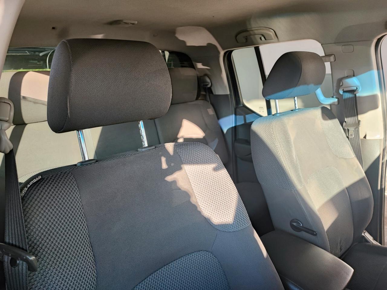 Nissan Navara 2.5 dCi 4 porte Double Cab Sport