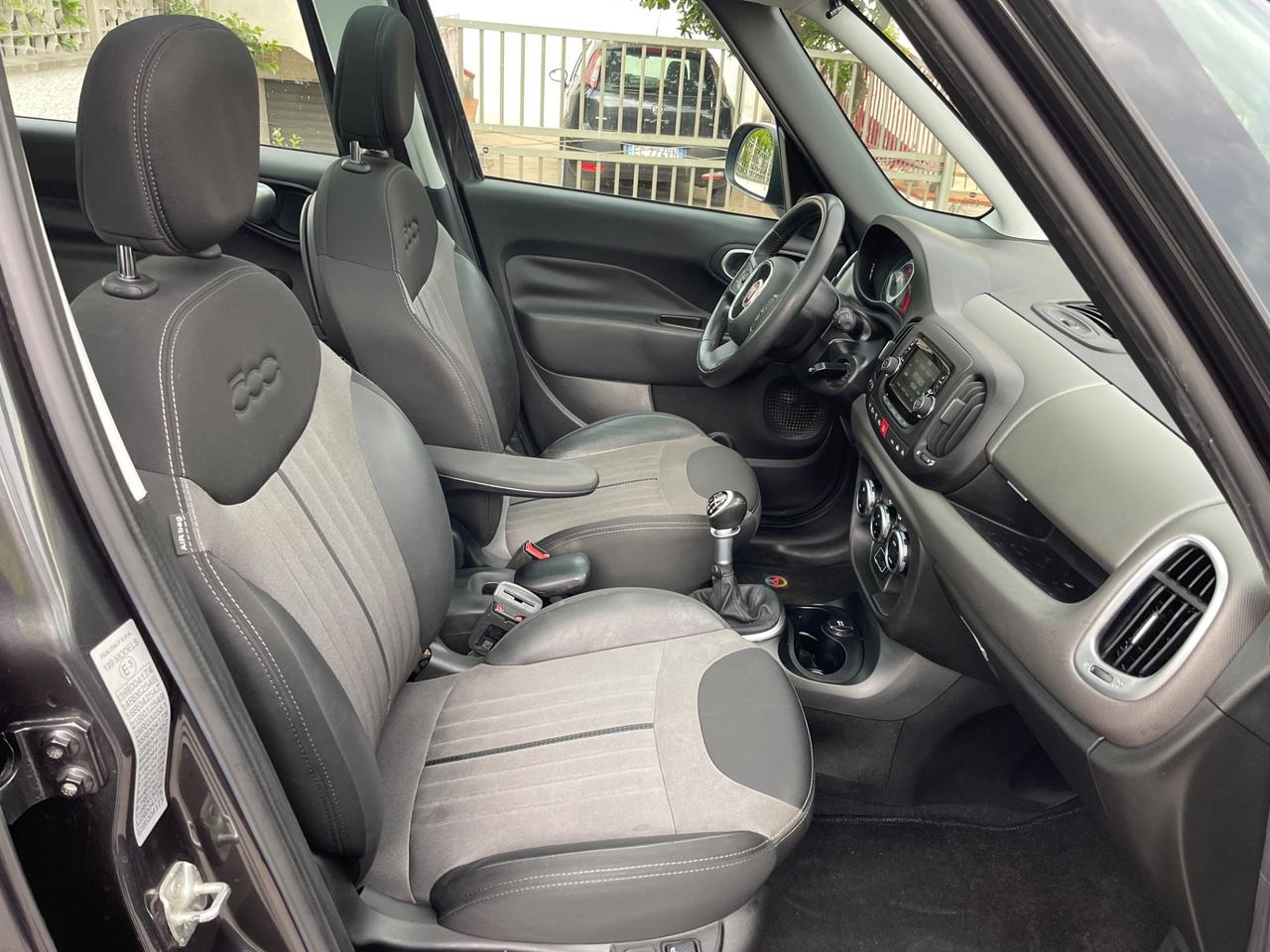 Fiat 500L 1.6 Multijet 120 CV (DOMMYcars)