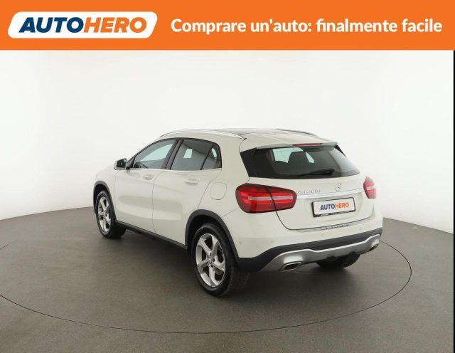 MERCEDES-BENZ GLA 180 d Automatic Sport