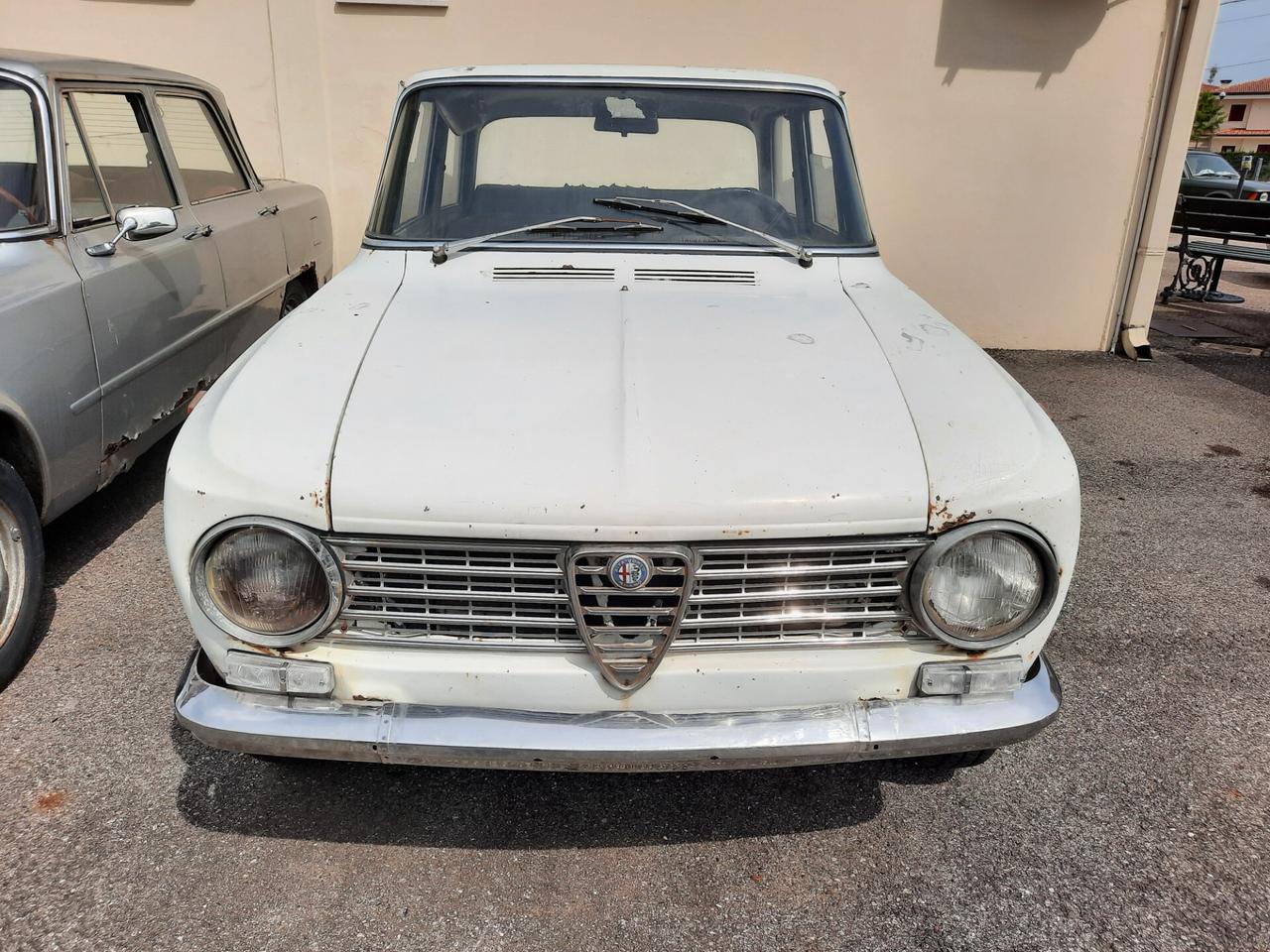 Alfa Romeo Giulia 1300 Berlina del 1966