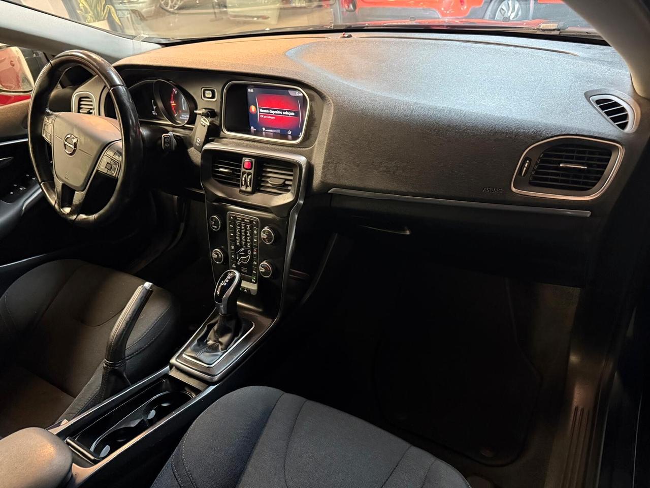 Volvo V40 D2 Geartronic Momentum