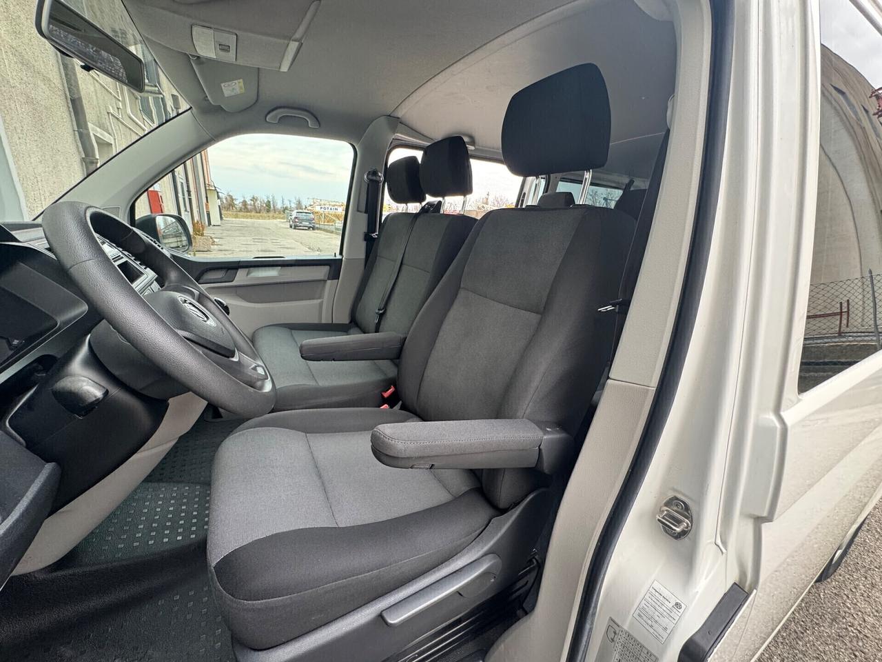 Volkswagen Transporter 2.0 TDI 9 posti