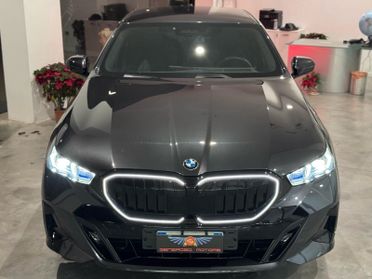 Bmw 520 520d 48V SDrive Msport Pro con 4 anni di garanzia ufficiale casa madre