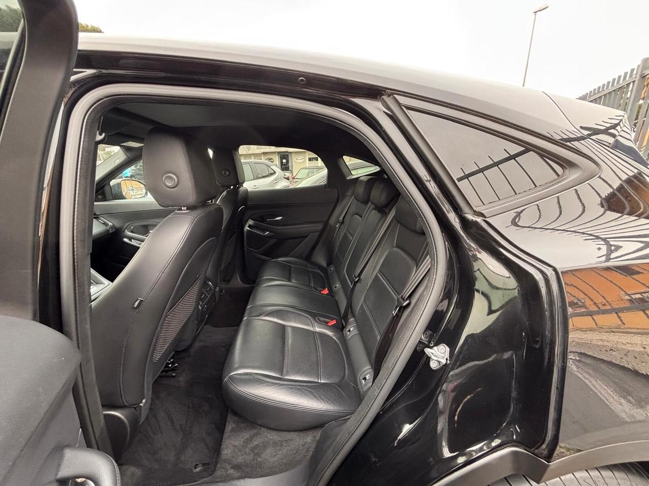 Jaguar E-Pace 2.0D I4 163 CV R-Dynamic SE