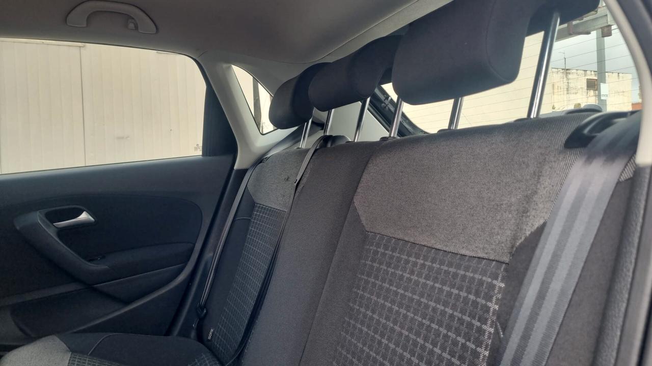 Volkswagen Polo 1.4 TDI 5p. Business-75CV-55-KW-