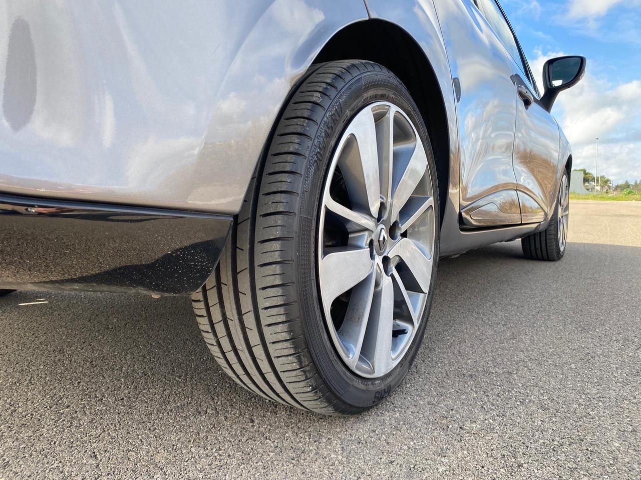 Renault Clio Sporter dCi 8V 90CV COSTUME NATIONAL