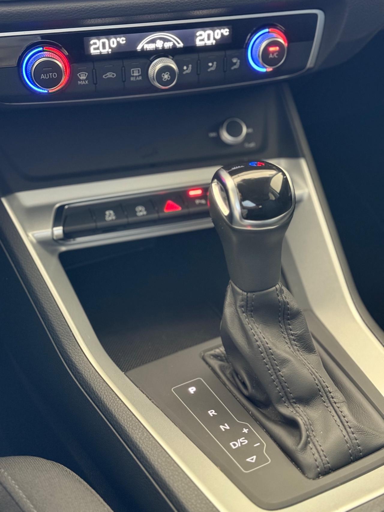 Audi Q3 35 2.0 Tdi 150CV Stron Advanced-LED