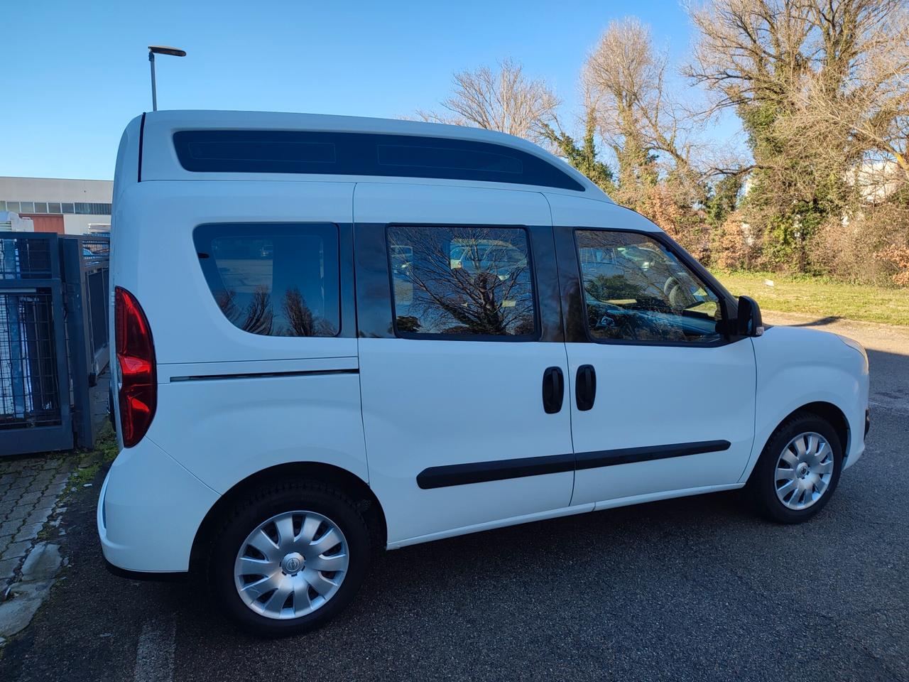 OPEL COMBO 1.4BENZINA 2017 EURO6B PEDANA DISABILI ELETTRICA