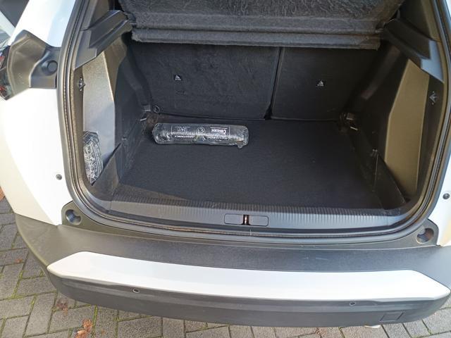 PEUGEOT 2008 BlueHDi 110 S&S Allure