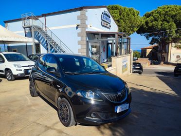 Lancia Ypsilon 1.0 FireFly 5 porte S&S Hybrid Gold