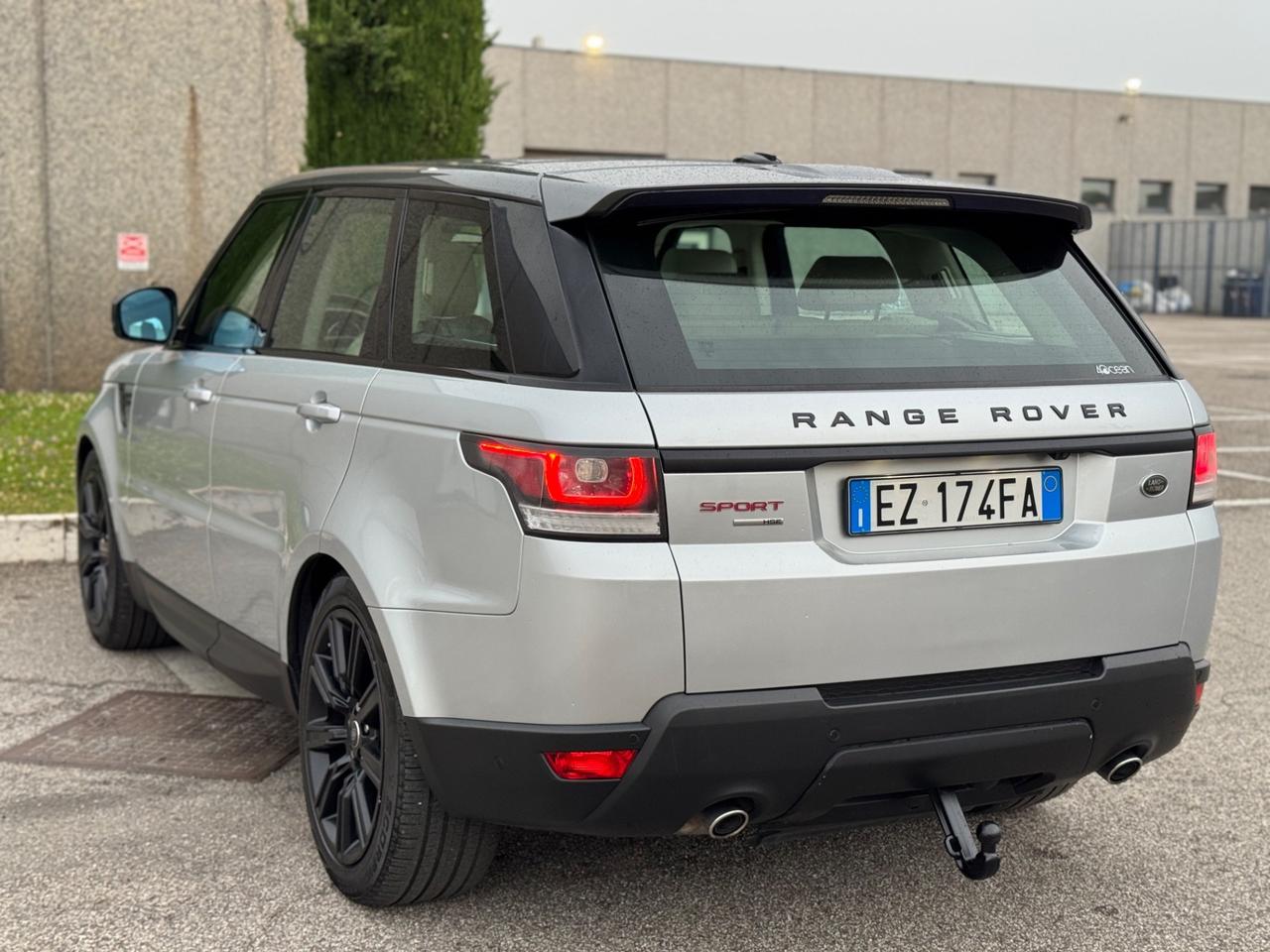 Land Rover Range Rover Sport 3.0 TDV6 HSE Dynamic