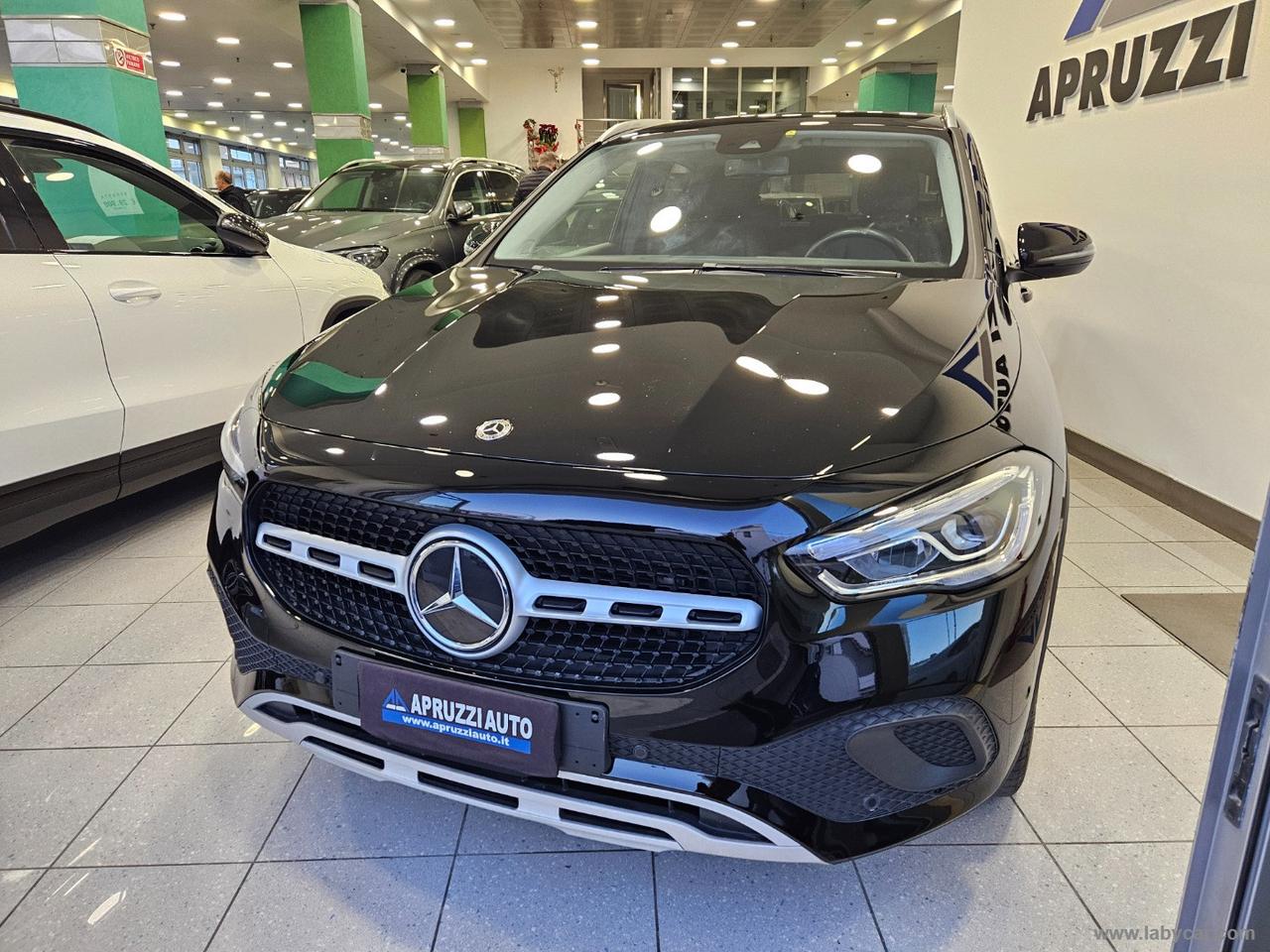 MERCEDES-BENZ GLA 180 d Automatic Business Extra