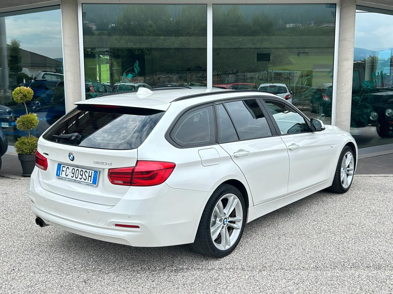 Bmw 320d xDrive Touring Sport 4x4