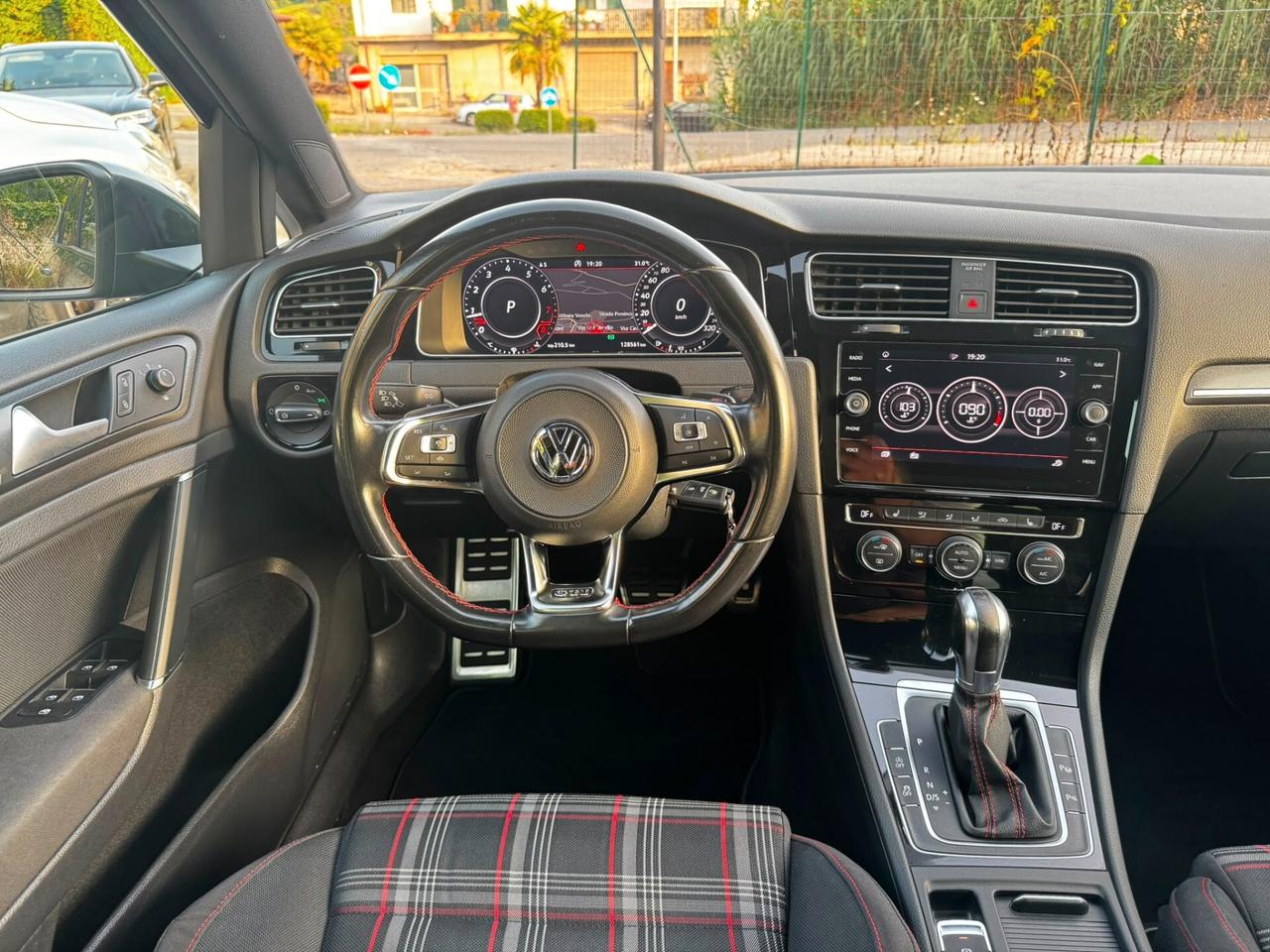Volkswagen Golf GTI Performance 2.0 245 CV TSI DSG