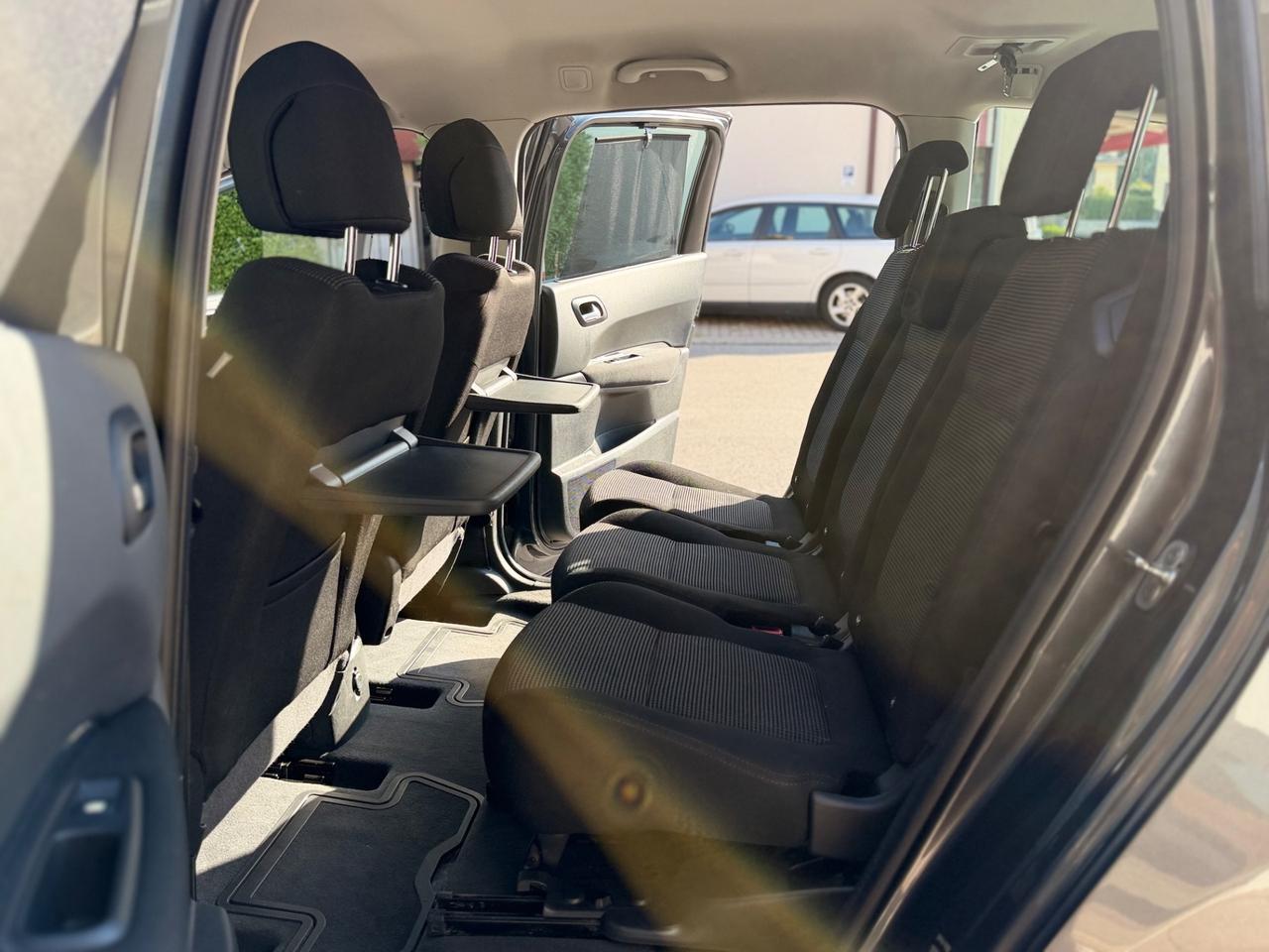 Peugeot 5008 2.0 HDi 163CV aut. Féline