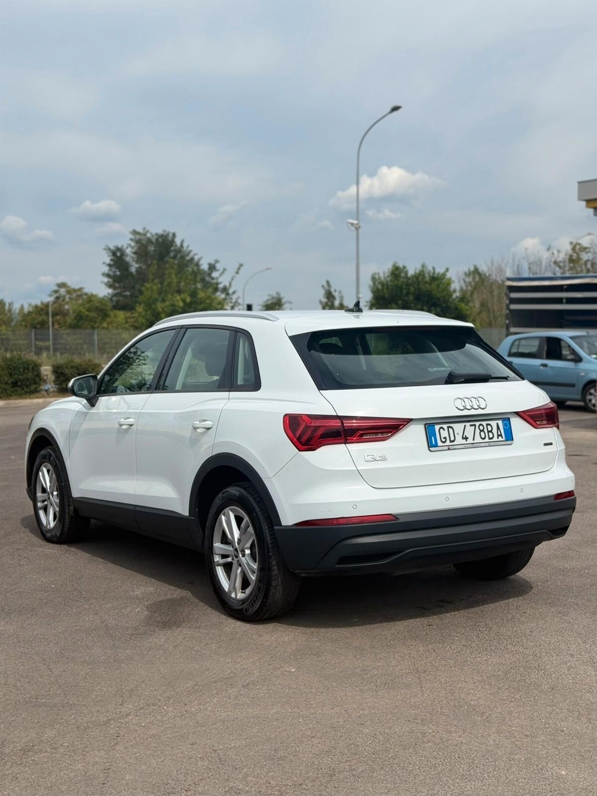 Audi Q3 40 TDI quattro S tronic matrix iva deducibile