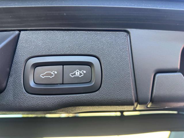 VOLVO XC60 T6 Recharge Plug-in Hybrid AWD Inscription Express