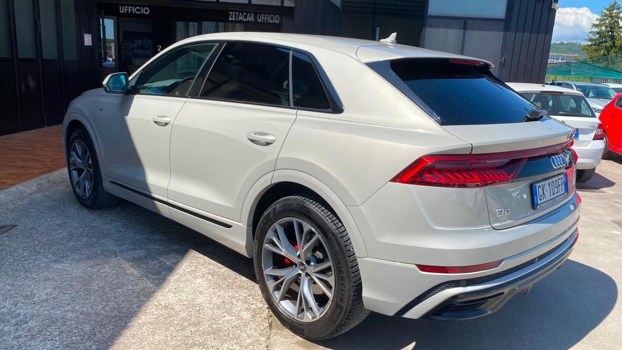 Audi Q8 55 TFSI e quattro tiptronic Sport S-Line