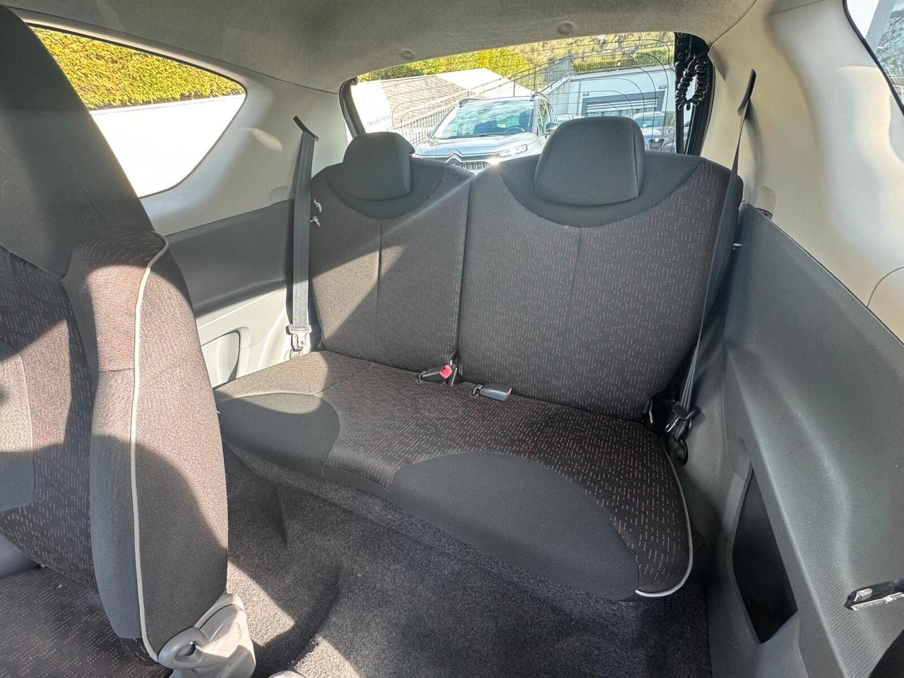 Peugeot 107 1.0 68CV 3p. Plaisir