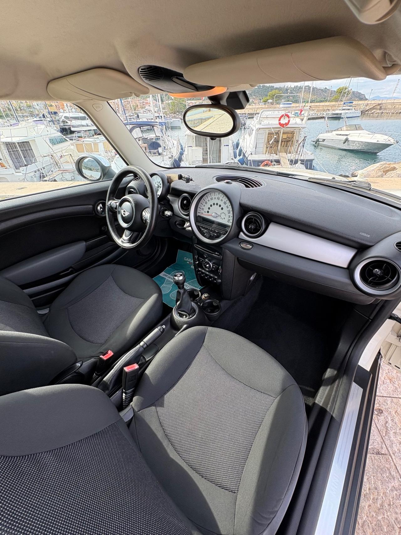 Mini 1.6 16V One (55kW)