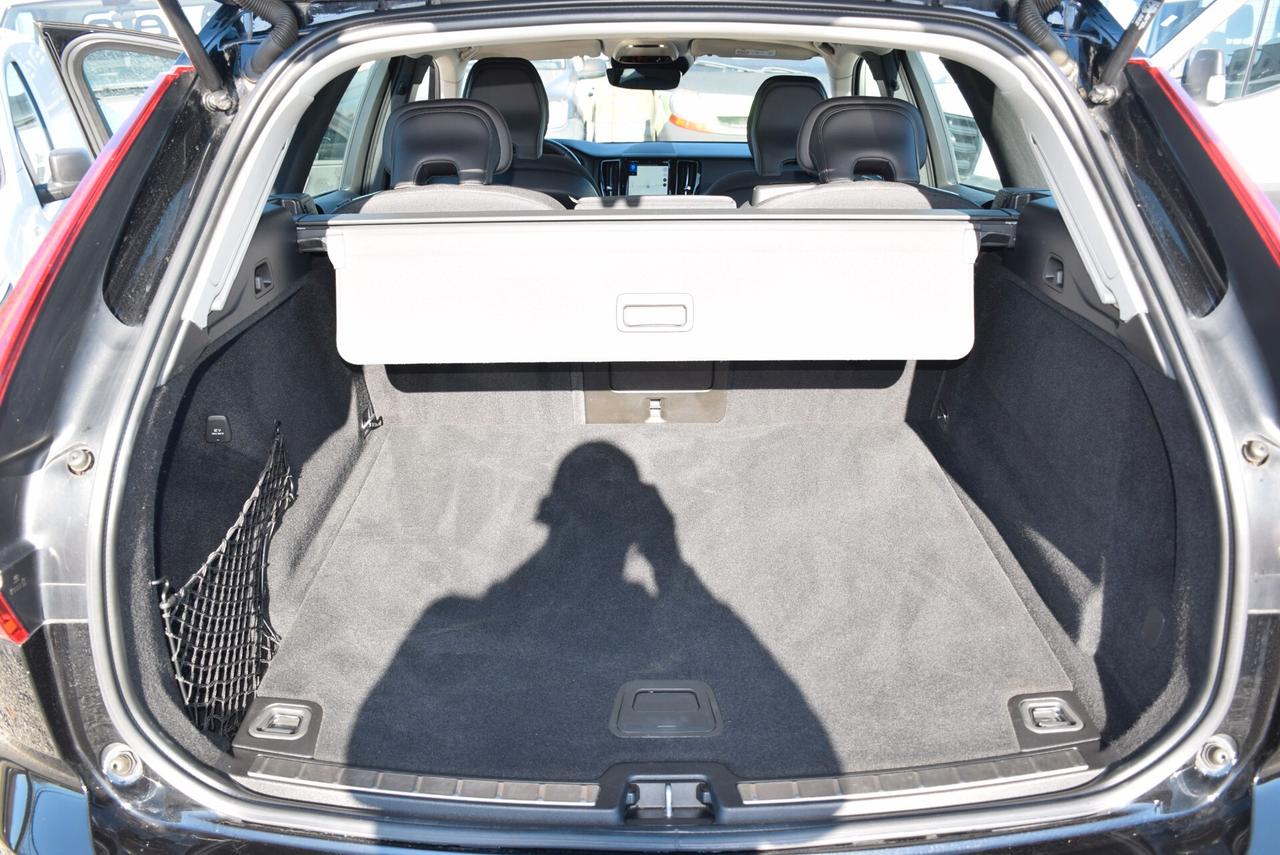 Volvo XC 60 XC60 IBRIDA DIESEL 4X4 2.0 B4 AWD AUTOM Geartronic Momentum FULL