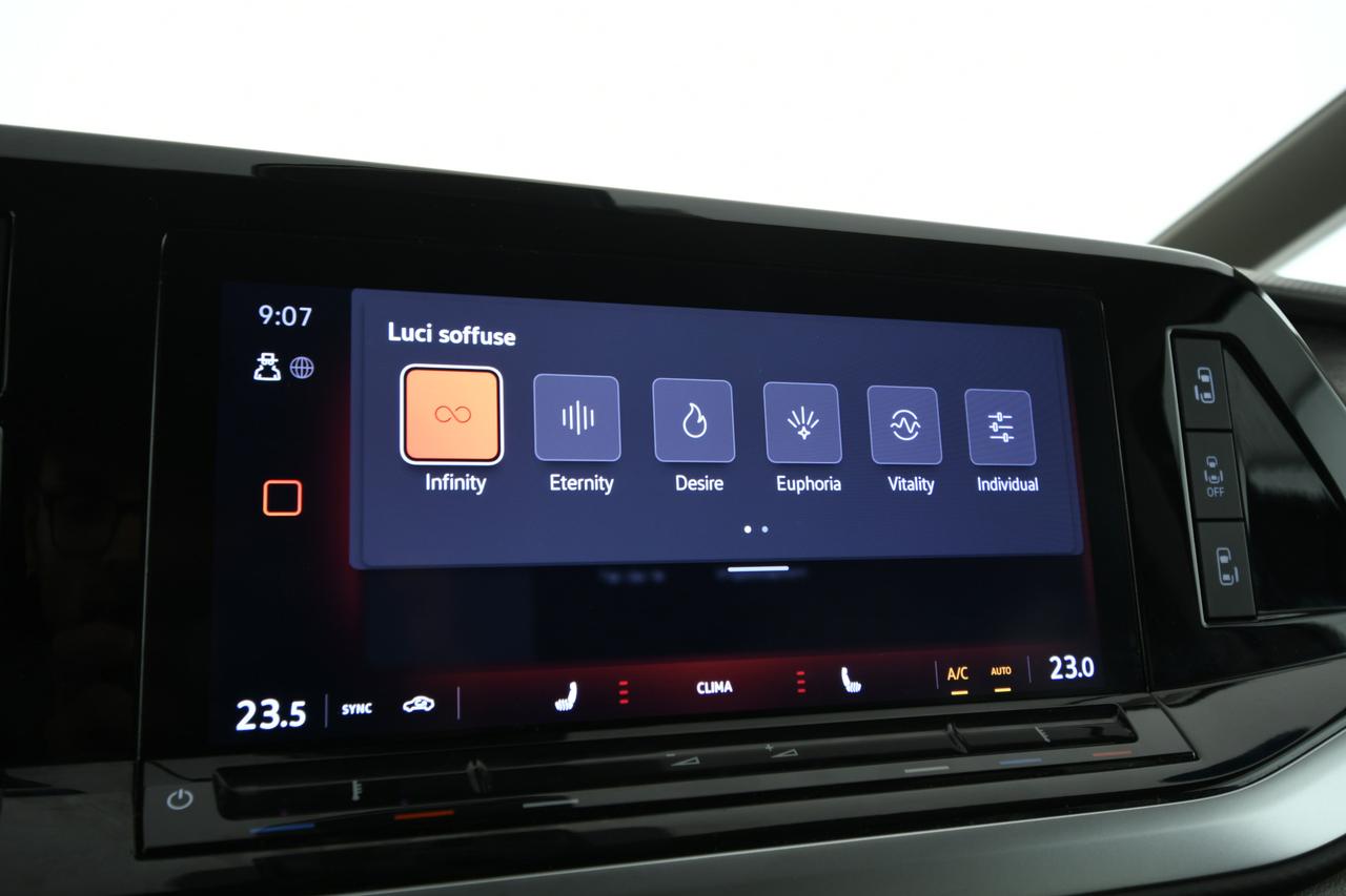 VOLKSWAGEN Multivan 2.0 tdi Style 150cv dsg 7p.ti HEAD-UP+TETTO PANO+ACC+CAMERA