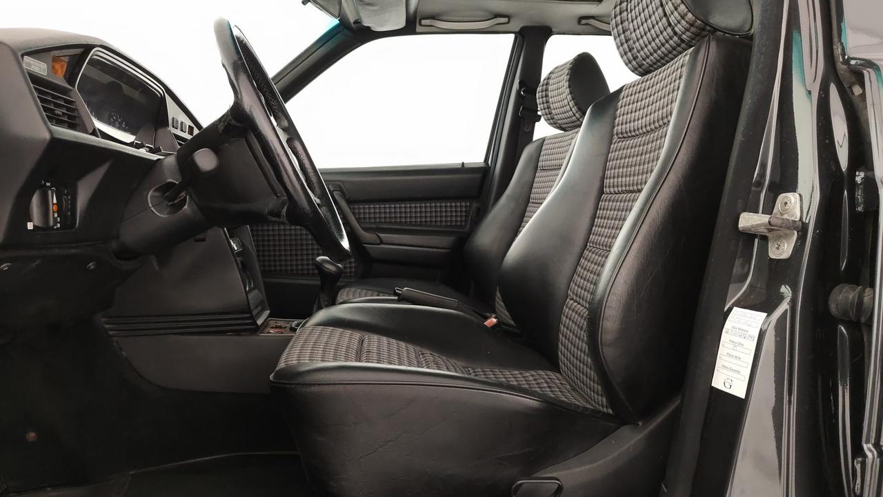 Mercedes-Benz E190 2.3 16V