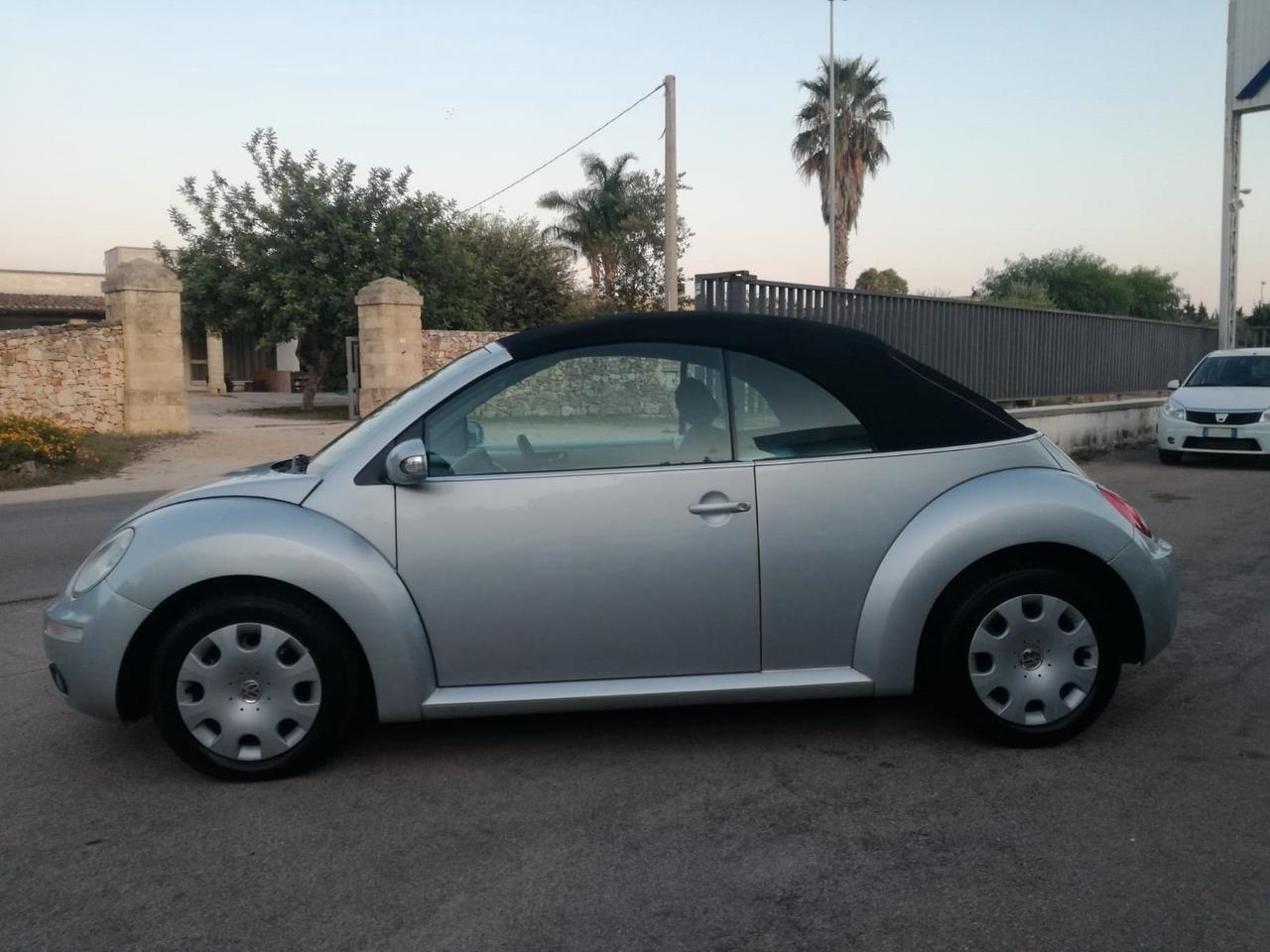 Volkswagen New Beetle 1.4 Cabrio Cappotta Elettrica